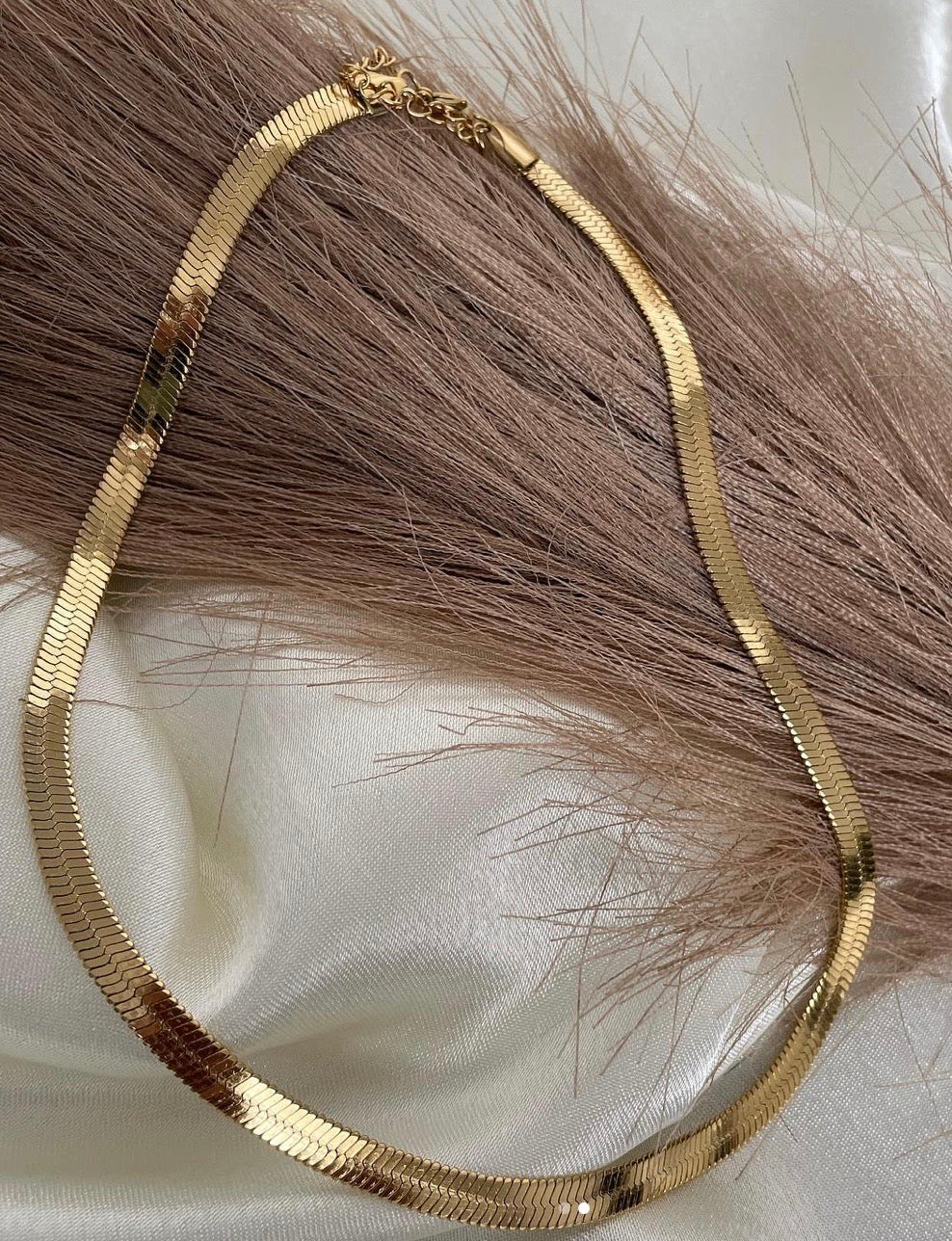 Collier L É A